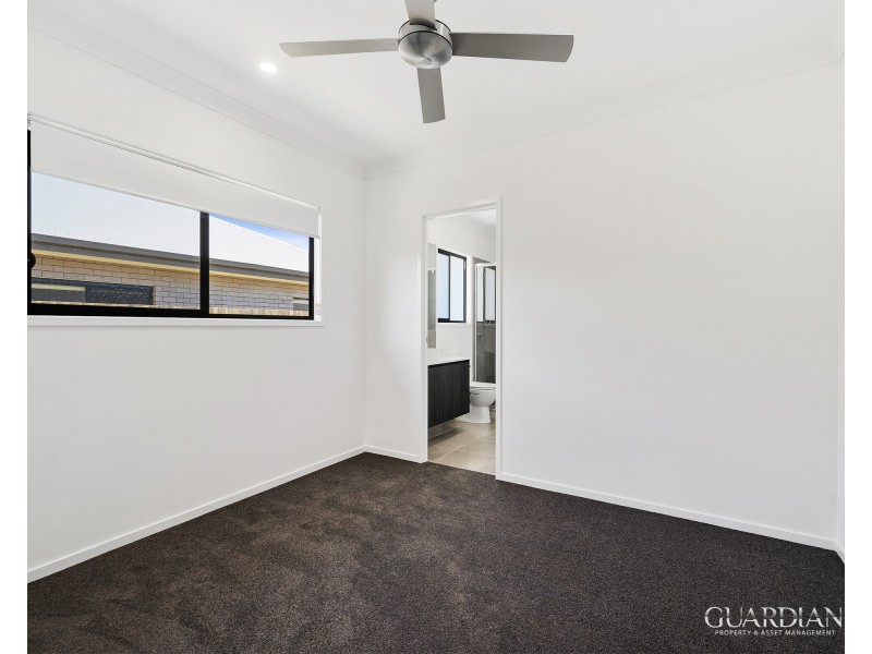 2/39B Short Street, Loganlea QLD 4131