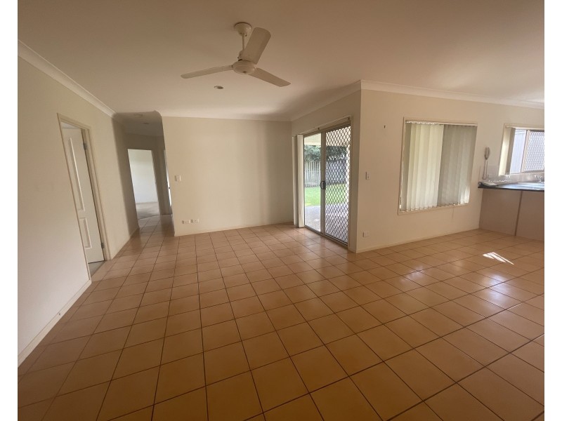 8 McIntyre Court, Mudgeeraba QLD 4213