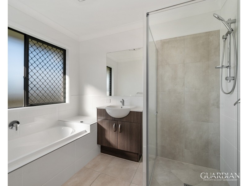 11 Elite Street, Park Ridge QLD 4125