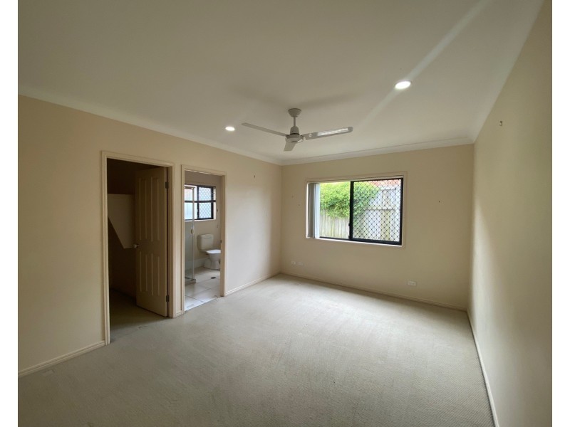 2 Varuna Court, Rothwell QLD 4022