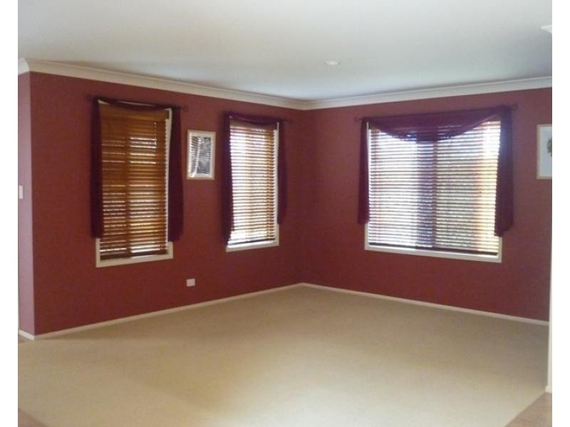 60 Sunflower Crescent, Calamvale QLD 4116