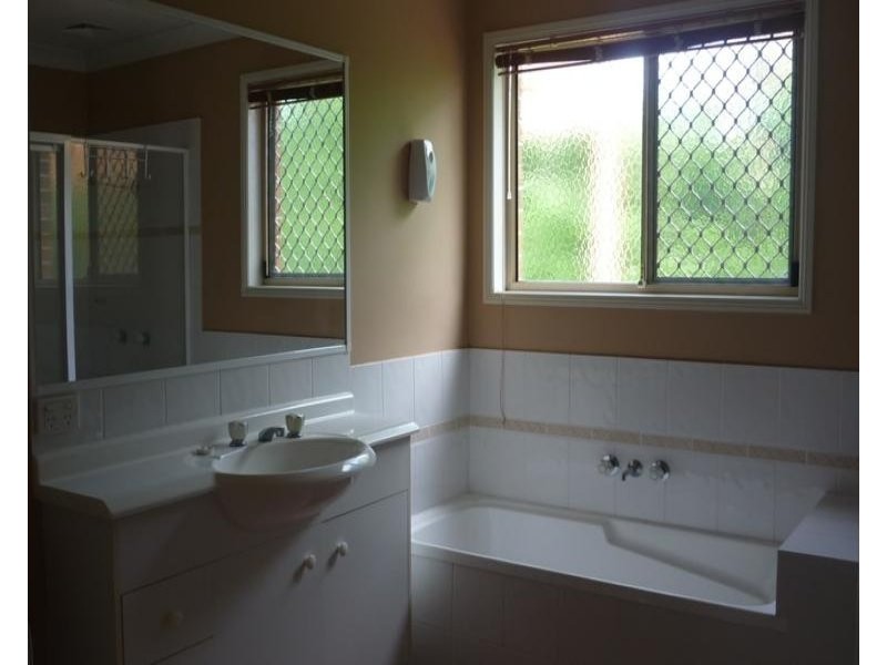 60 Sunflower Crescent, Calamvale QLD 4116