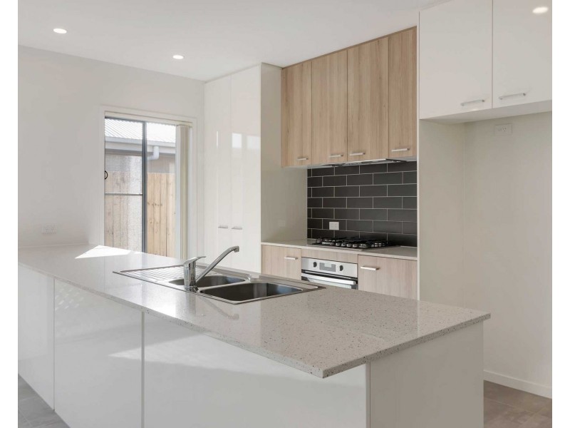 8 Kirrama Street, Waterford QLD 4133