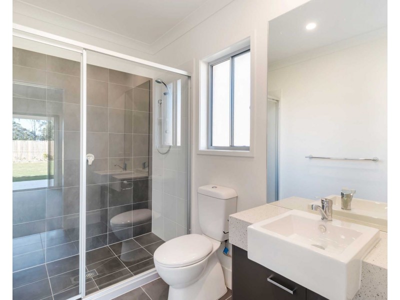 8 Kirrama Street, Waterford QLD 4133