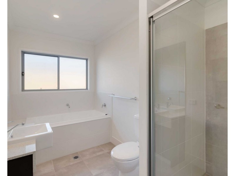 8 Kirrama Street, Waterford QLD 4133