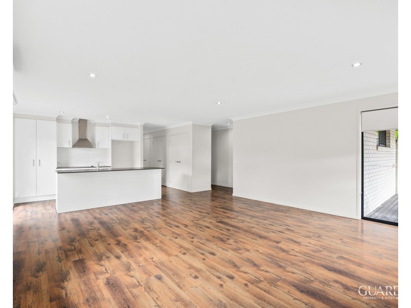 10 Erbin Lane, Augustine Heights QLD 4300