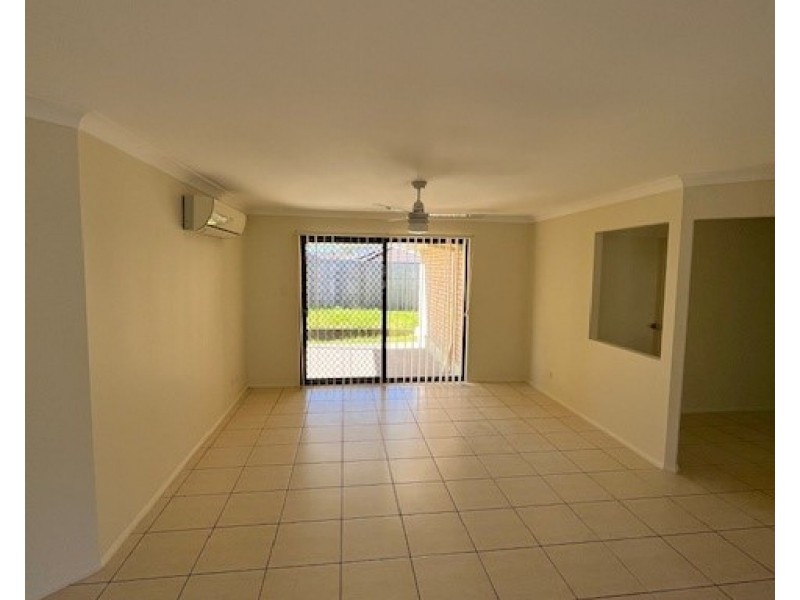 33 Mada Drive, Upper Coomera QLD 4209