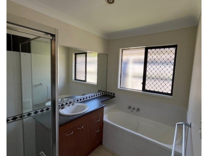 33 Mada Drive, Upper Coomera QLD 4209