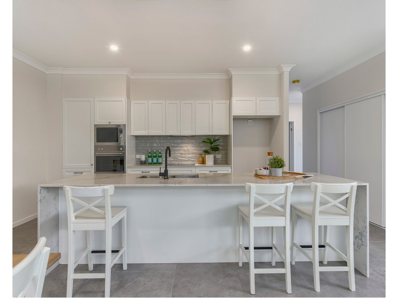 4/15 Rand Place, Bridgeman Downs QLD 4035