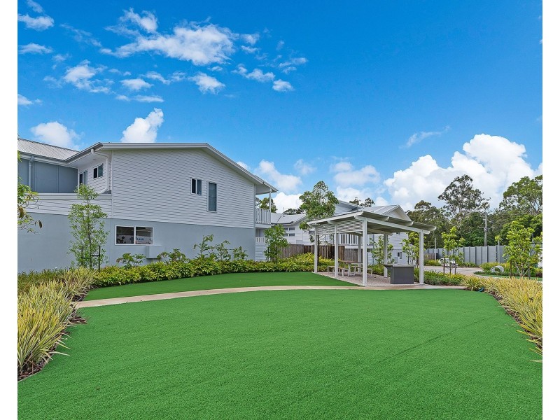 4/15 Rand Place, Bridgeman Downs QLD 4035