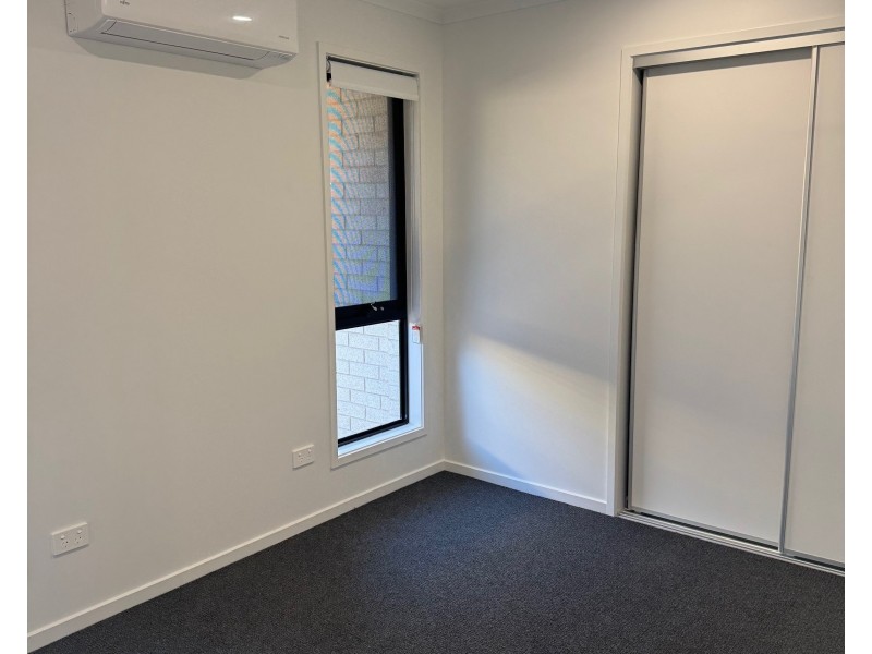 2/11 Magnetic Street, Morayfield QLD 4506