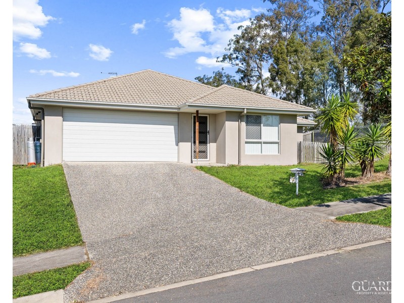 1/15 Pemswood Close, Deebing Heights QLD 4306