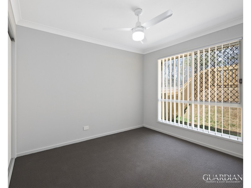 1/15 Pemswood Close, Deebing Heights QLD 4306