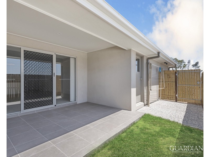 1/15 Pemswood Close, Deebing Heights QLD 4306