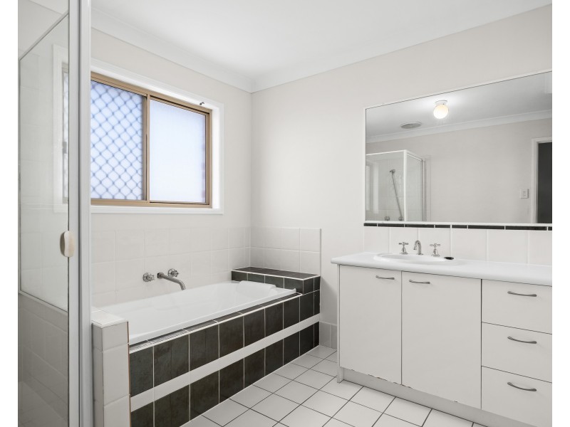 18 Burkett Crescent, Victoria Point QLD 4165