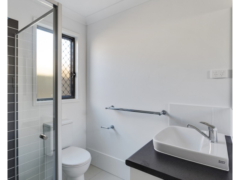 2/5 Neale Road, Morayfield QLD 4506