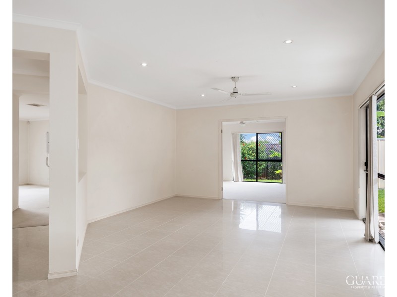 15 O’Connor Crescent, Mansfield QLD 4122