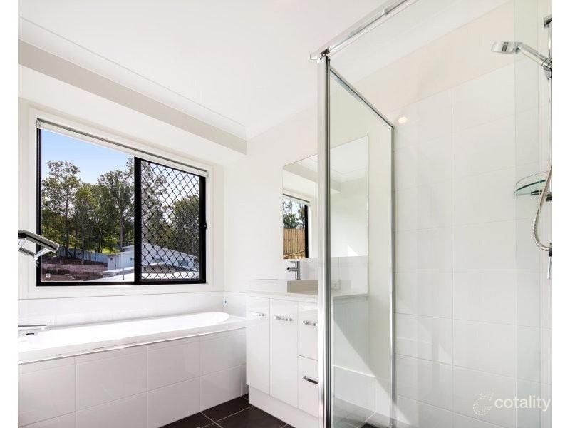 33 Sawmill Circuit, Riverhills QLD 4074