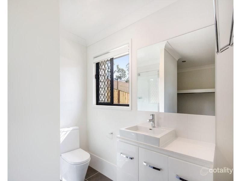 33 Sawmill Circuit, Riverhills QLD 4074