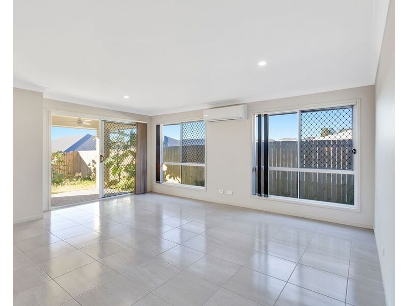 2 Weyba Street, Morayfield QLD 4506