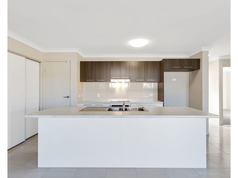 2 Weyba Street, Morayfield QLD 4506