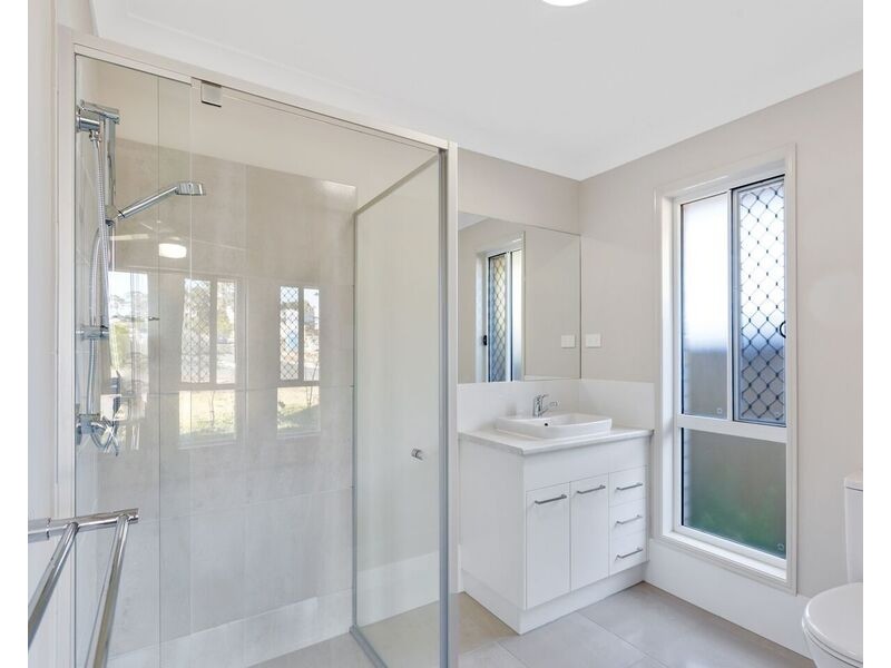 2 Weyba Street, Morayfield QLD 4506