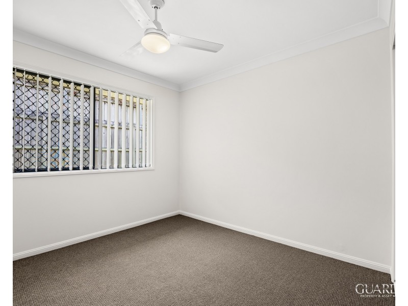 4 Dennis Close, Calamvale QLD 4116