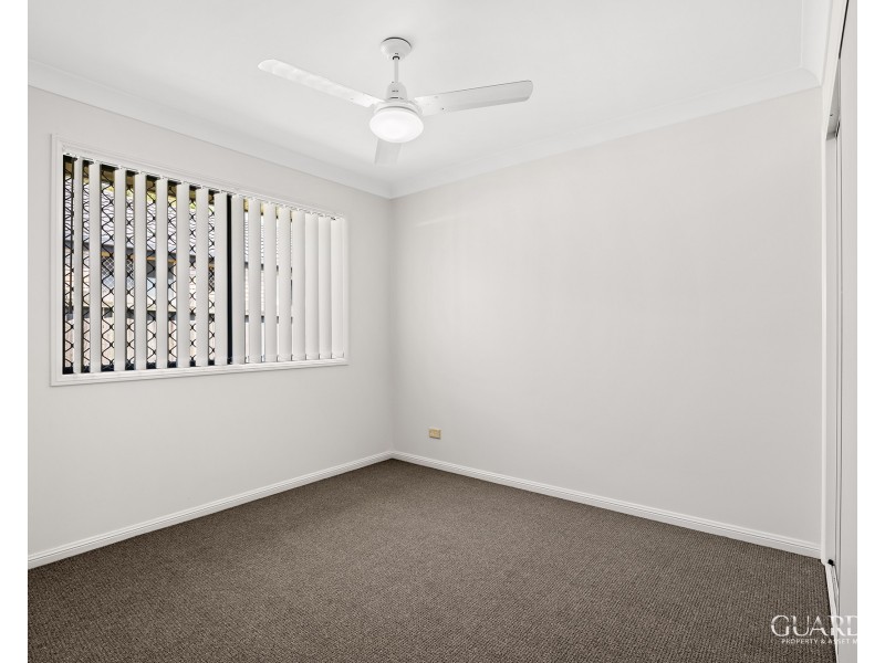 4 Dennis Close, Calamvale QLD 4116