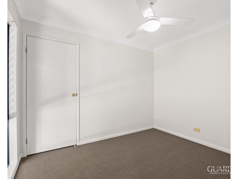 4 Dennis Close, Calamvale QLD 4116
