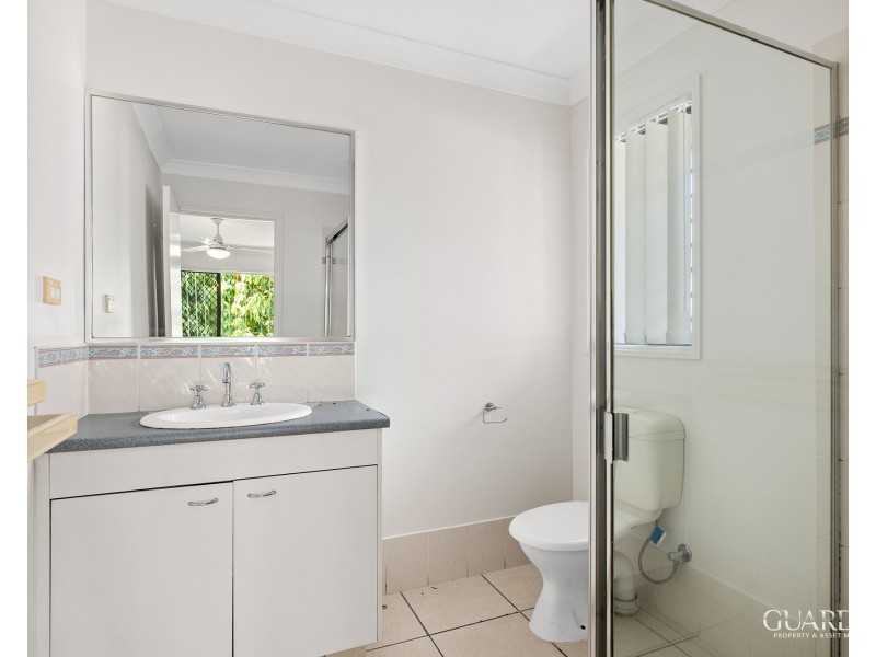 4 Dennis Close, Calamvale QLD 4116
