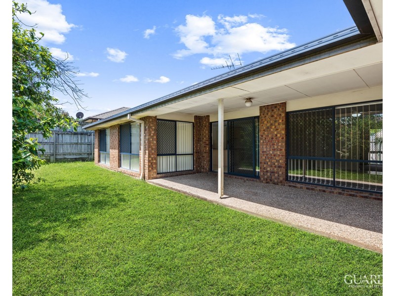 4 Dennis Close, Calamvale QLD 4116