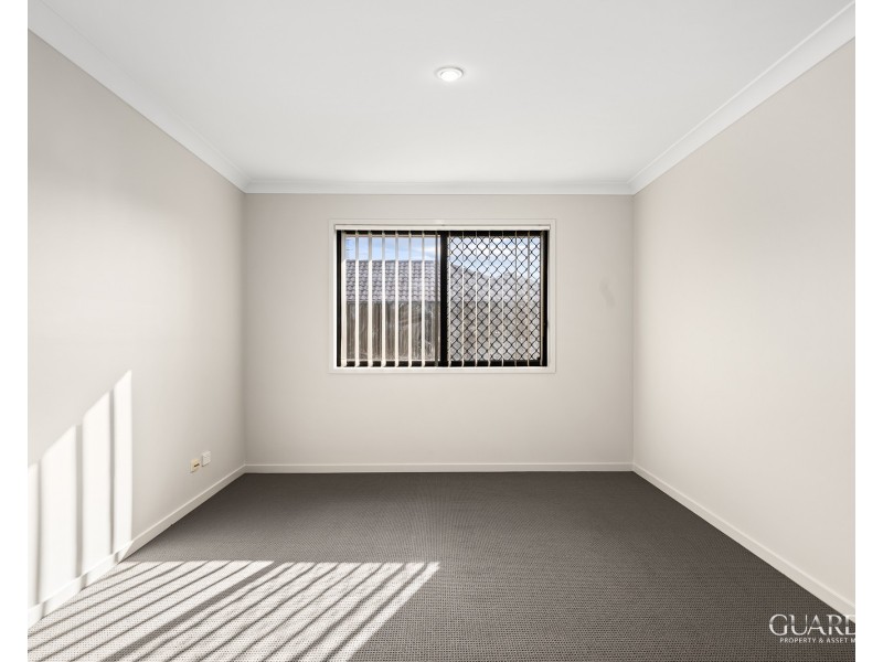 44 Wunburra Circle, Pacific Pines QLD 4211
