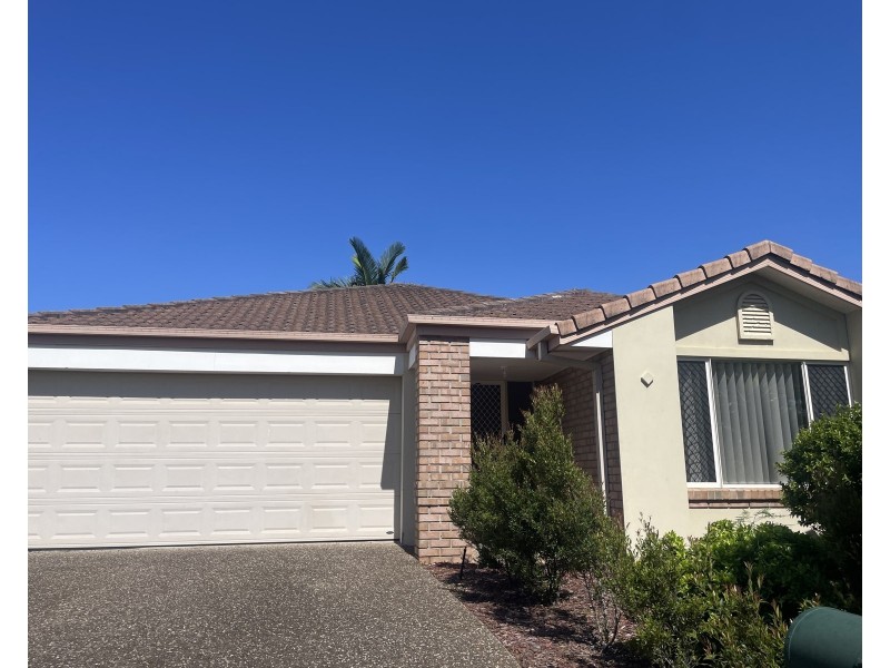 27 Poinciana Street, Wynnum West QLD 4178