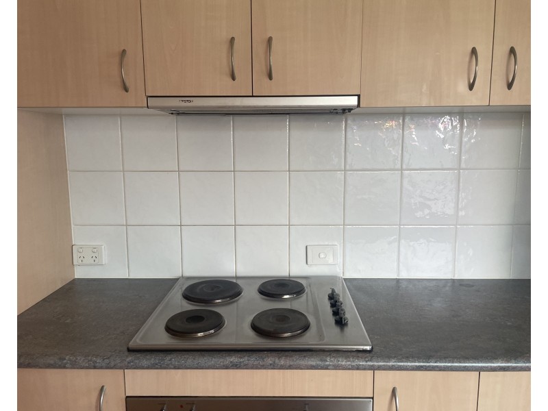 27 Poinciana Street, Wynnum West QLD 4178