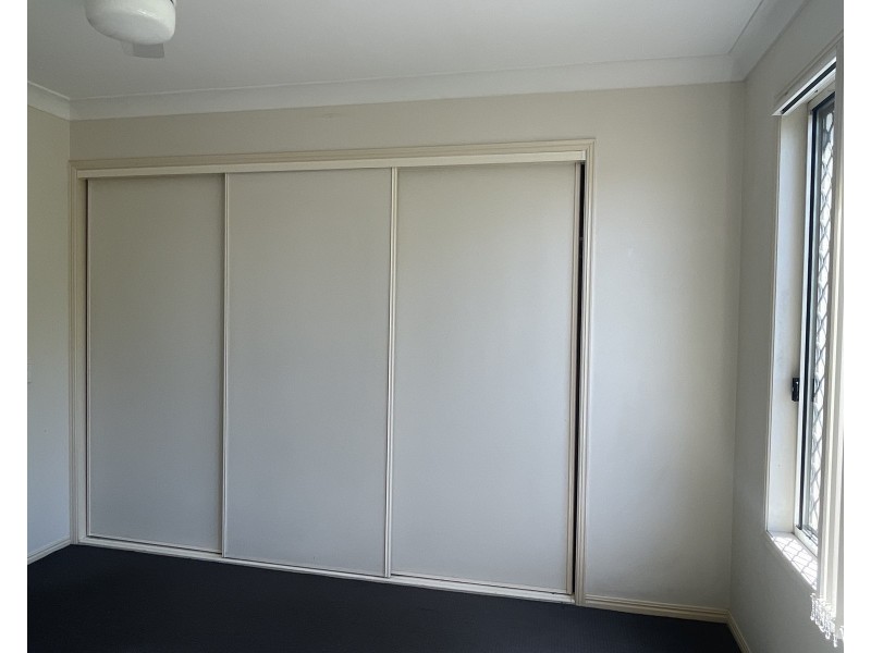 27 Poinciana Street, Wynnum West QLD 4178