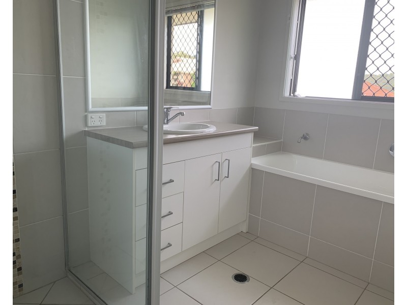 34 Skyline Circuit, Bahrs Scrub QLD 4207