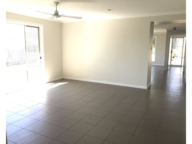 26 Peppertree Drive, Holmview QLD 4207