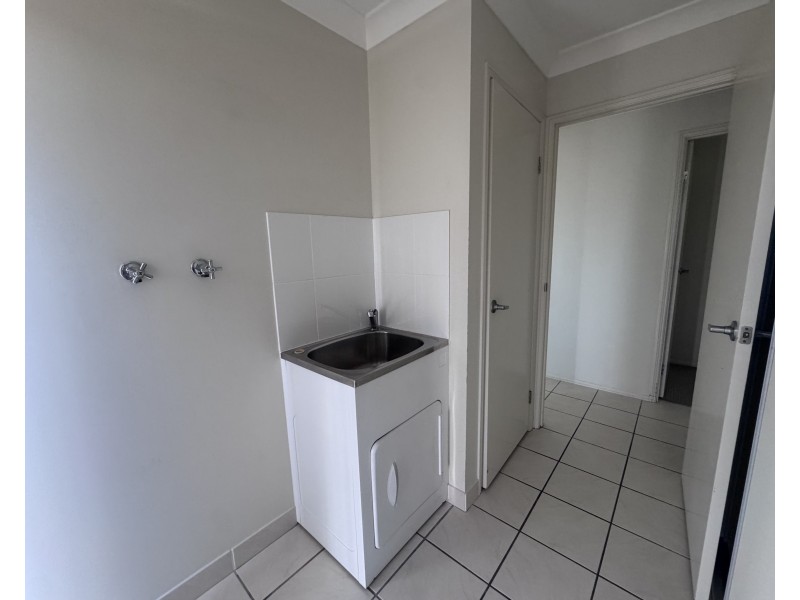 5 Giselle Street, Hillcrest QLD 4118