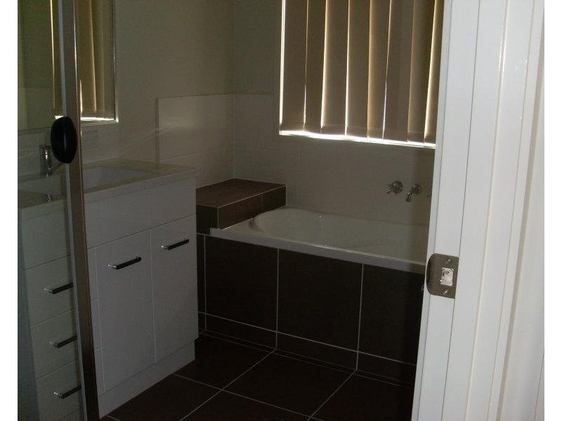 6 Doogal Court, Redbank Plains QLD 4301