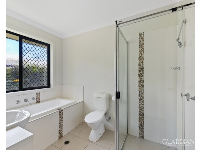 10 Anlaby Drive, Pimpama QLD 4209