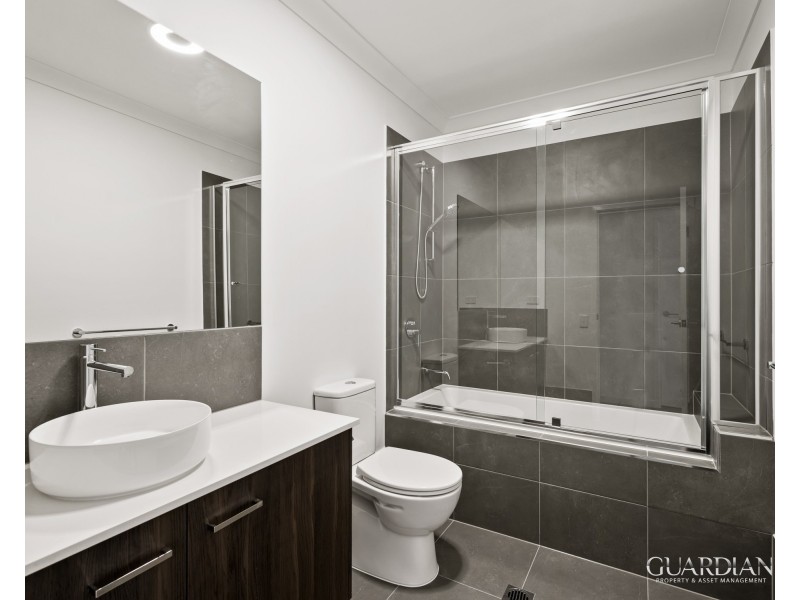 1/23 Heath Terrace, Park Ridge QLD 4125