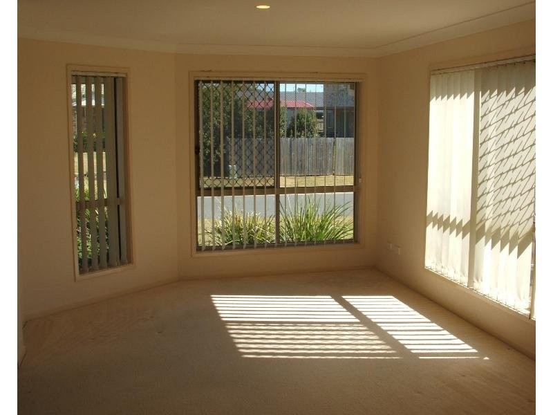 10 Fernwood Court, Victoria Point QLD 4165