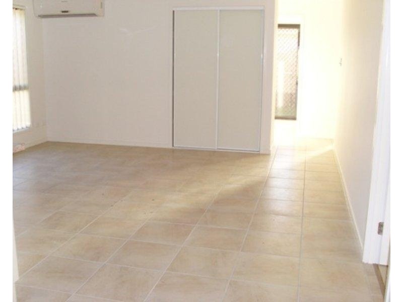 2 Mallard Close, Eagleby QLD 4207