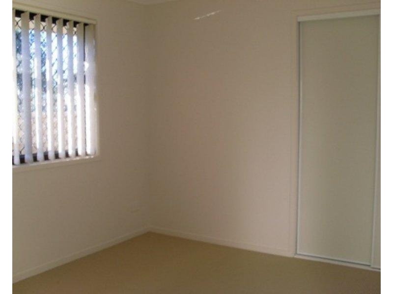2 Mallard Close, Eagleby QLD 4207