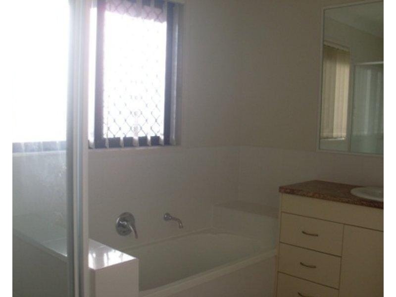 2 Mallard Close, Eagleby QLD 4207