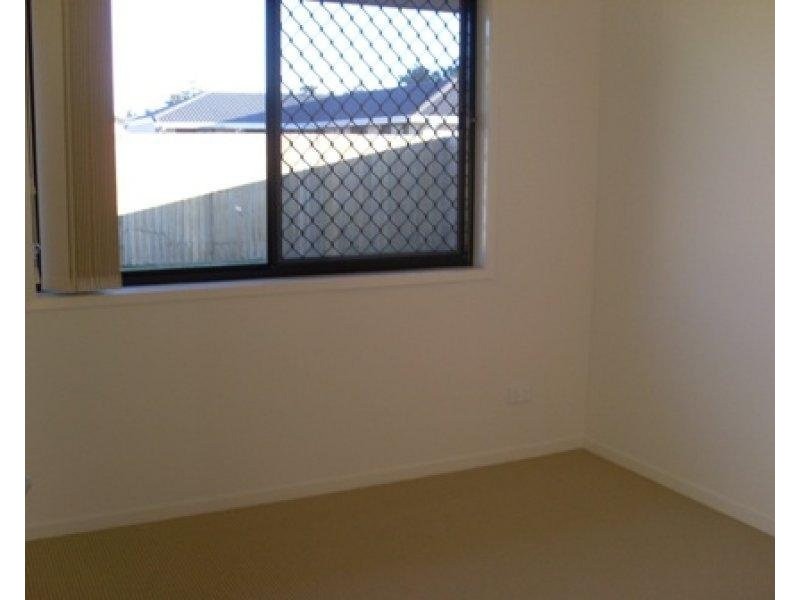 2 Mallard Close, Eagleby QLD 4207