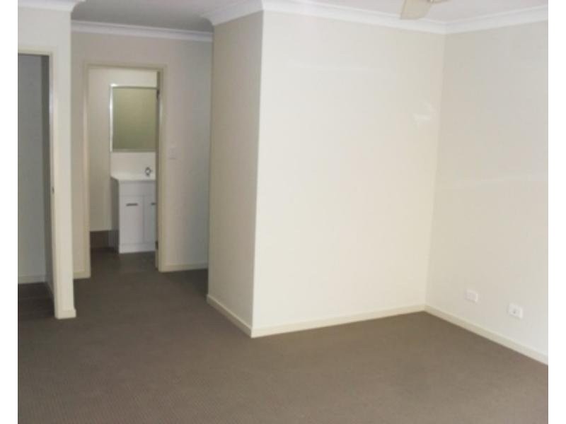 1 Bryna Parade, Oxenford QLD 4210