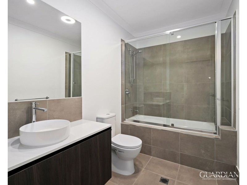 A&B/16 Finch Court, Loganlea QLD 4131
