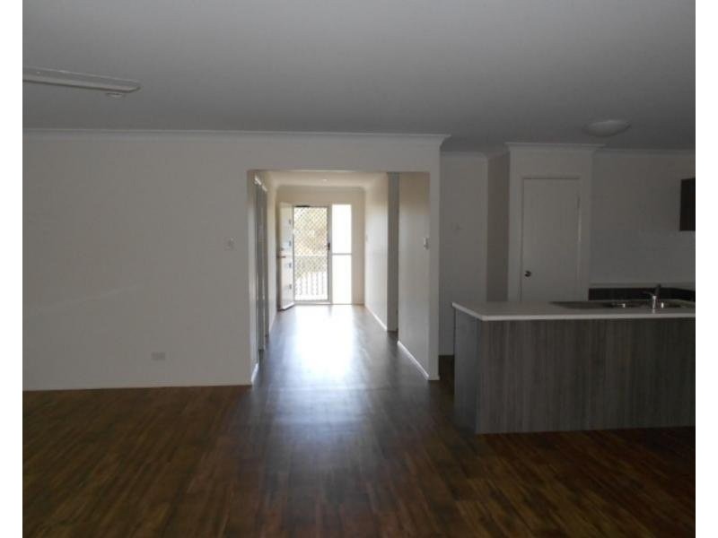32 Andrew Walker Drive, Goodna QLD 4300