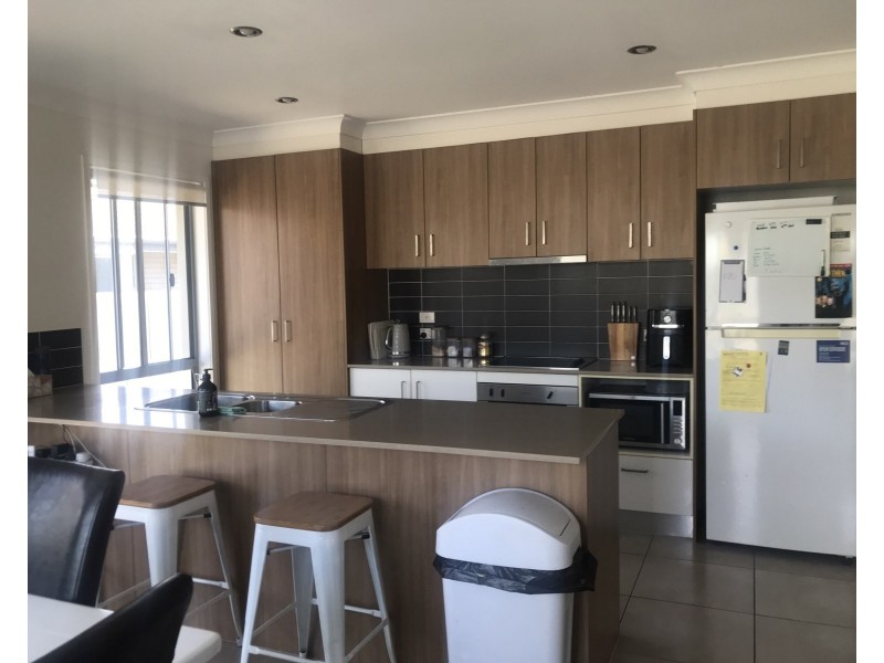 53 Ravensbourne Circuit, Waterford QLD 4133
